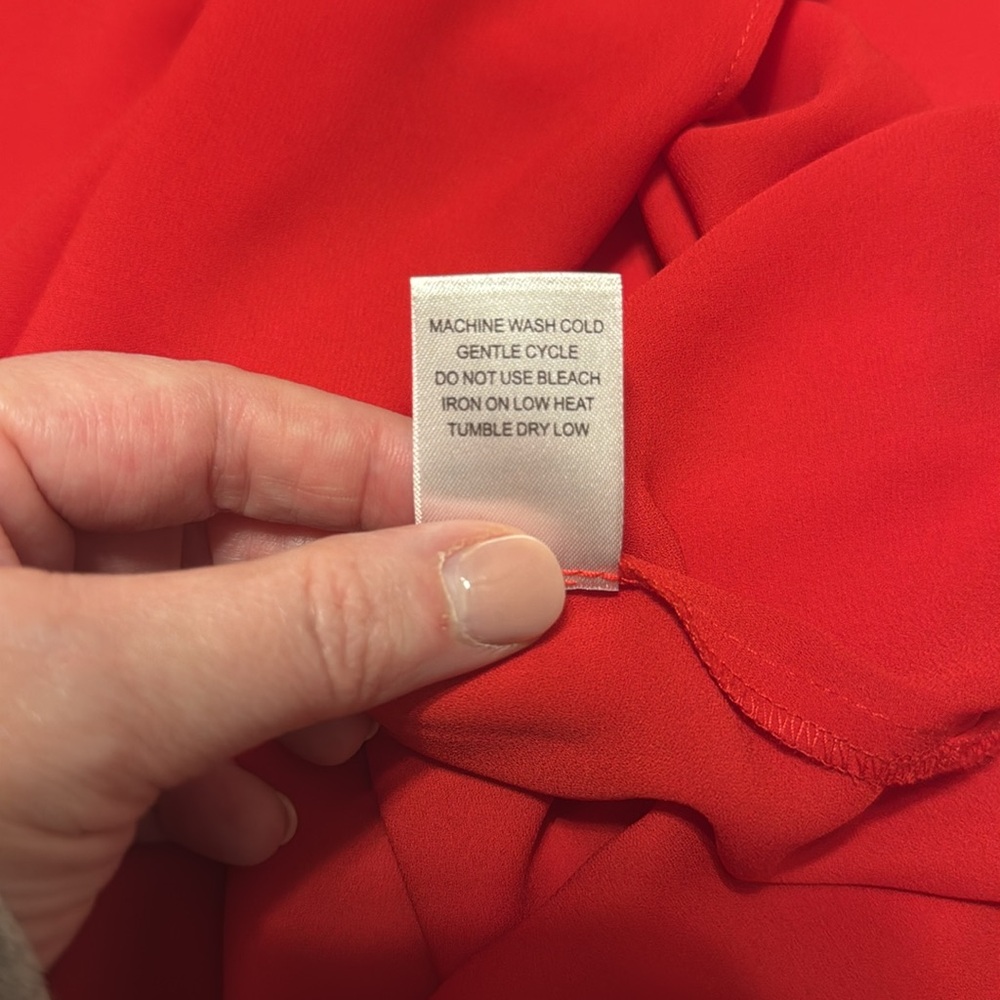 VIOLET + CLAIRE Red Sleeveless V-Neck Women's Top med - Picture 8 of 8